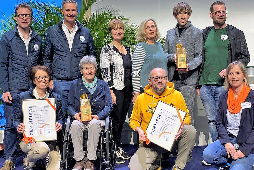Preisträger:innen des Goldenen Pedals des ADFC Bayern. Preisträger:innen des Goldenen Pedals des ADFC Bayern.