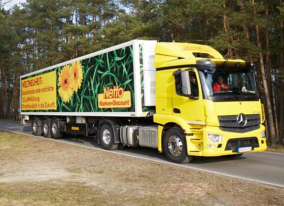 Netto führt Abbiege-Assistenten für LKW ein.
