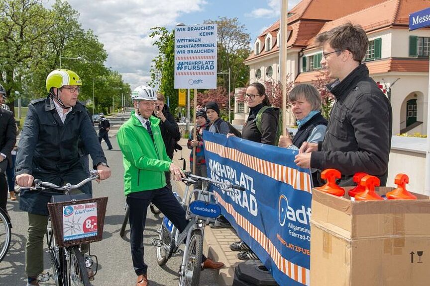 RV Etaterhöhung Bundesverkehrsminister Scheuer will die Bedingungen zum Radfahren verbessern.