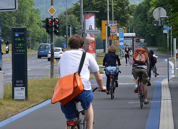 Es gibt bislang nur wenige Radschnellwege, hier Göttingen, in Deutschland.