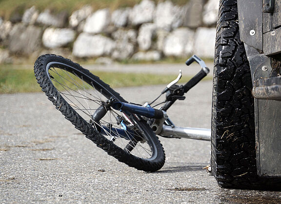 Collisions between a bicycle and a car