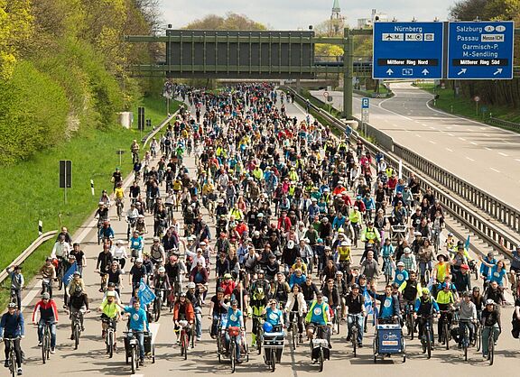 ADFC-Sternfahrt in München für ein Bayerisches Radgesetz