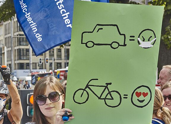 ADFC-Demonstration zum Dieselgipfel