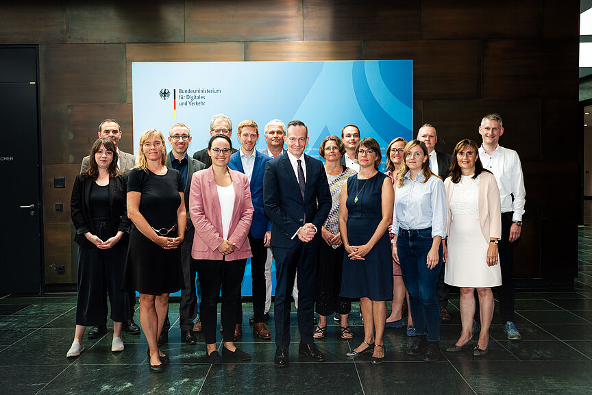 Beirat Radverkehr ADFC-Bundesgeschäftsführerin Ann-Kathrin Schneider wurde von Bundesverkehrsminister Volker Wissing in den Berat Radverkehr berufen.