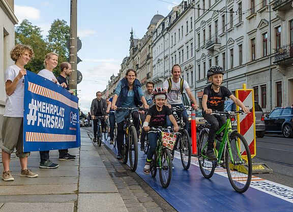 Temporärer Pop-up-Radweg vom ADFC.