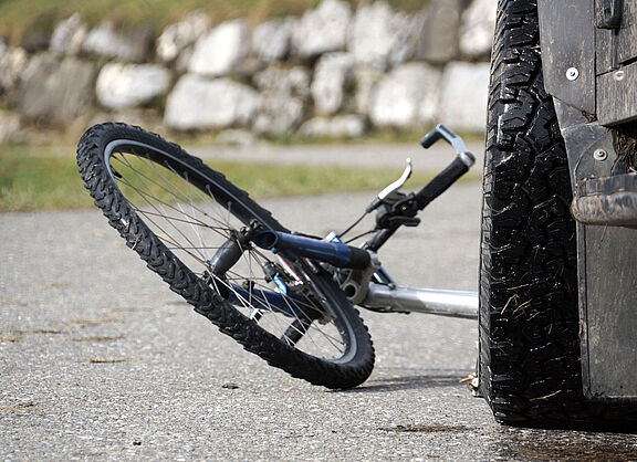 Collisions between a bicycle and a car