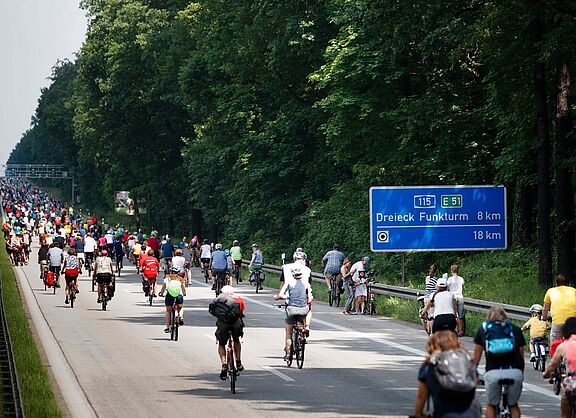 Die Sternfahrt des ADFC Berlin ist die wohl größte regelmäßige Raddemo weltweit. 
