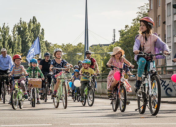 Kidical Mass Berlin: Fahrraddemo für kinder- und fahrradfreundliche Straßen